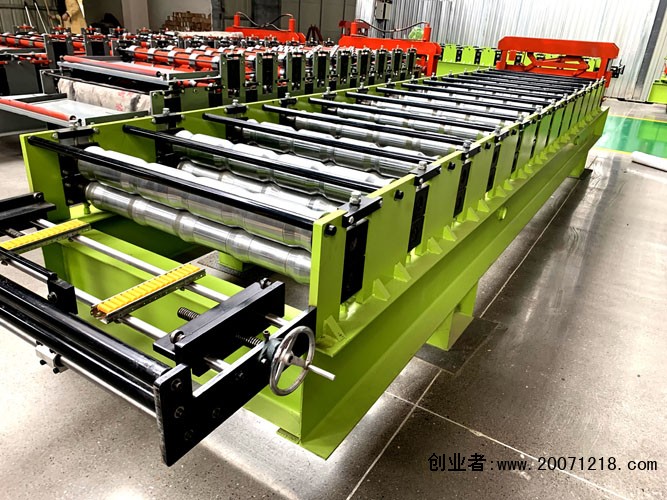 彩钢复合板机器牌价格☏13722767399中国华泰压瓦机设备有限公司武义县