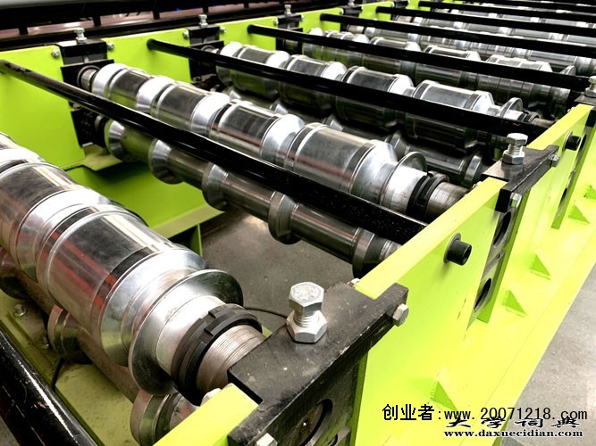 河北省泊头浩洋机械生产厂重庆彩钢压瓦机供应商@价格便宜